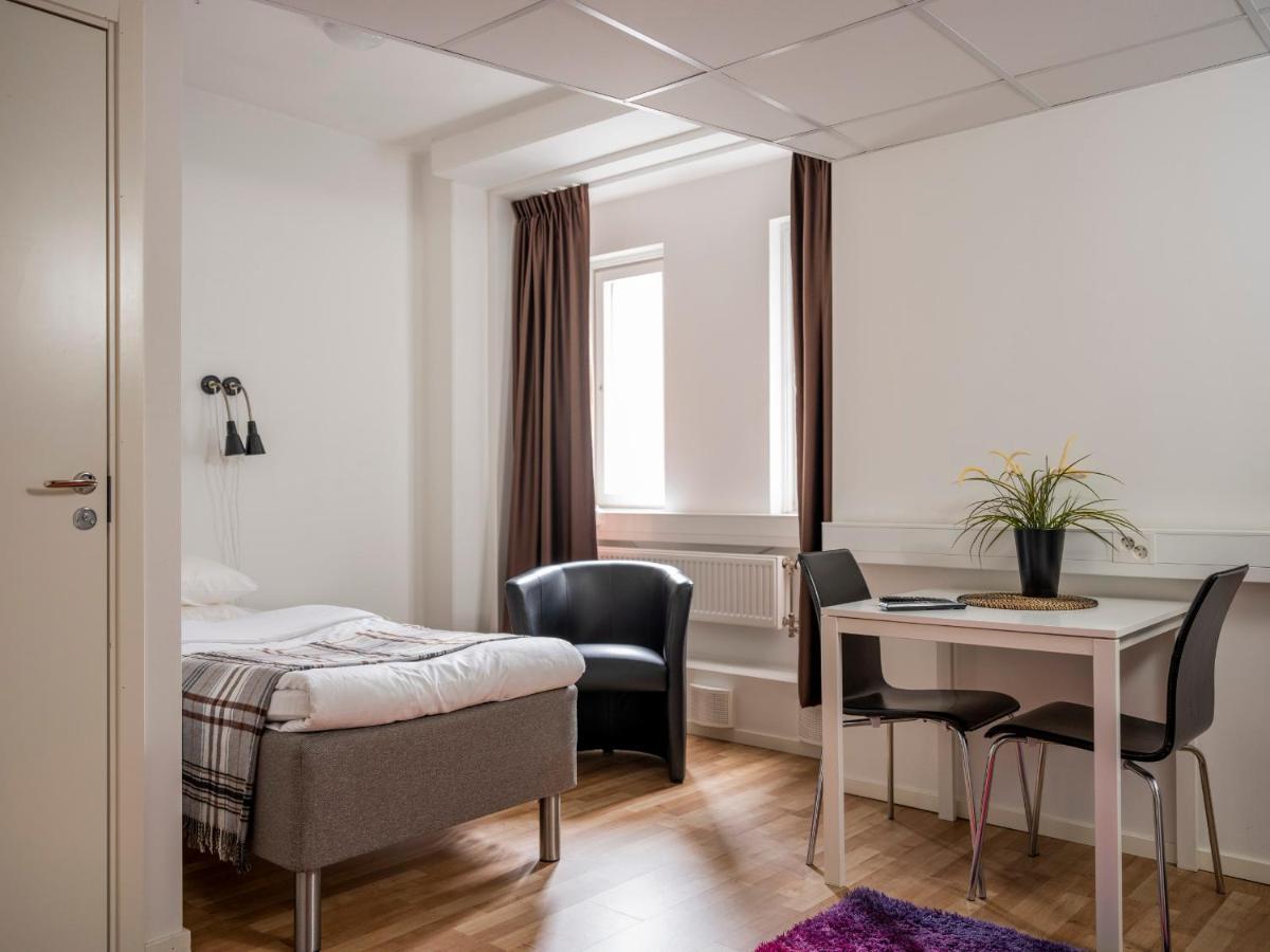 Slagsta Gate Hotell Fittja Ngoại thất bức ảnh