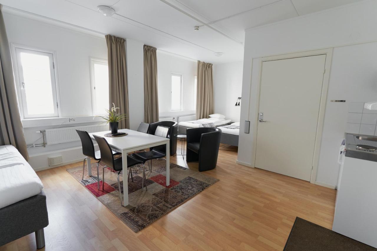 Slagsta Gate Hotell Fittja Ngoại thất bức ảnh